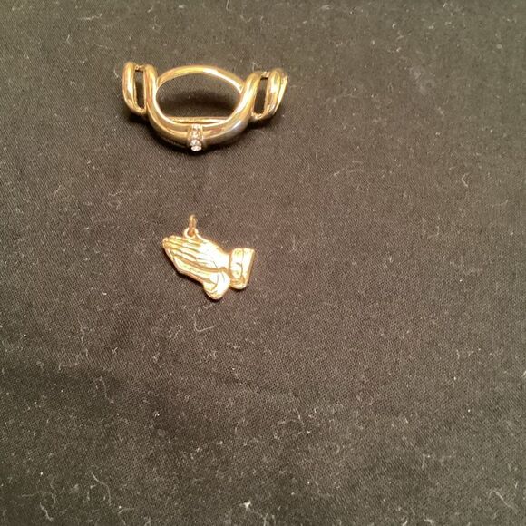 Set of Two Pendants - Praying Hands and Open Circle - Picture 1 of 5